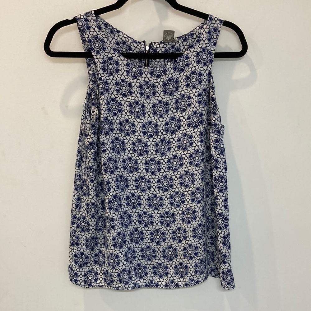 NAVY BLUE PRINTED SLEEVELESS BLOUSE